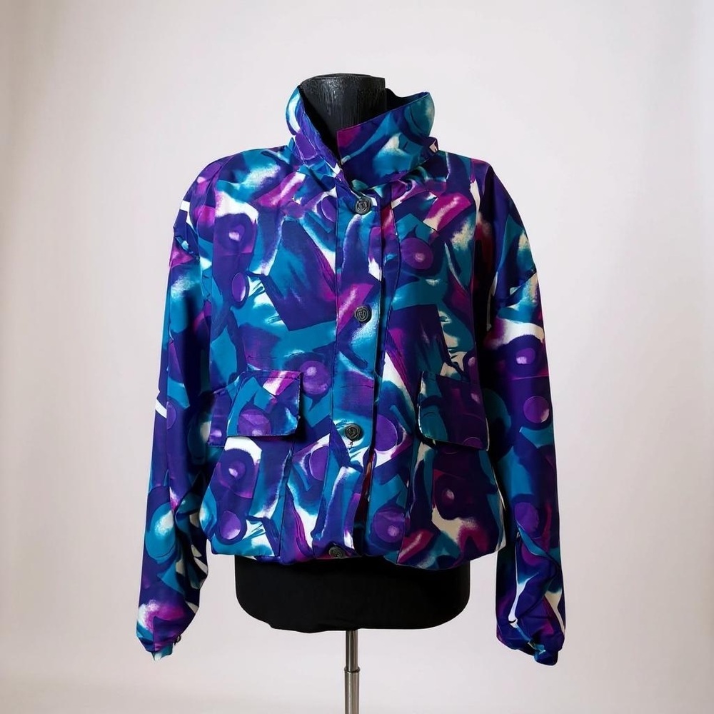 Vintage Bomber Jacket in 80’s Design with Purple and Blue Accents